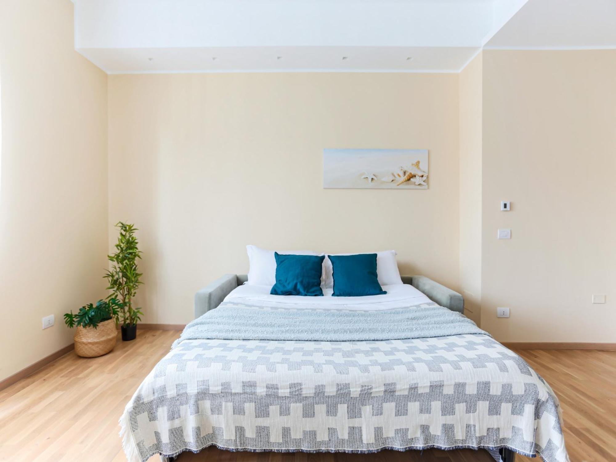 The Best Rent - Bright One-Bedroom Apartment In Corso Vittorio Emanuele II Milano Exterior foto